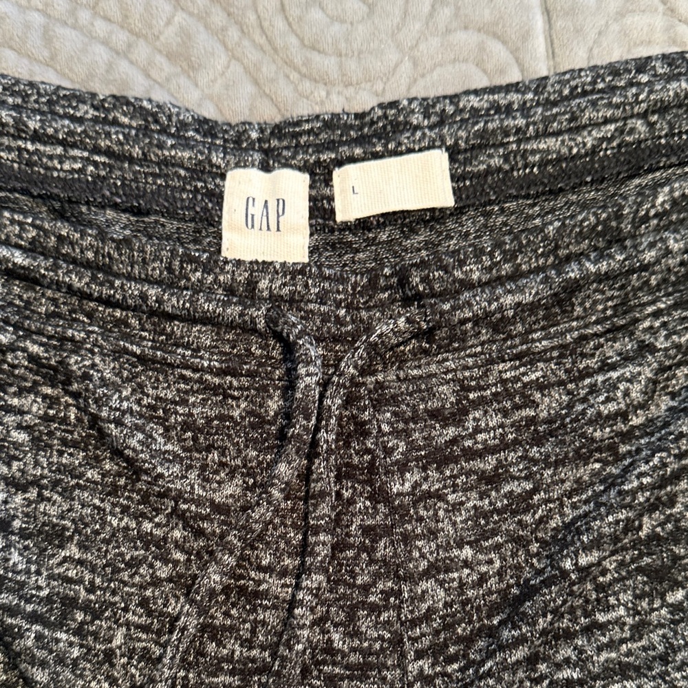 GAP Women's Black Heathered Pajama Pants - Picture 2 of 3
